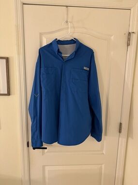 Columbia Men's Bright Blue Long-Sleeve Performance Shirt